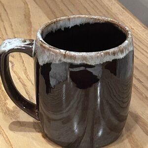 Brown drip glaze mug